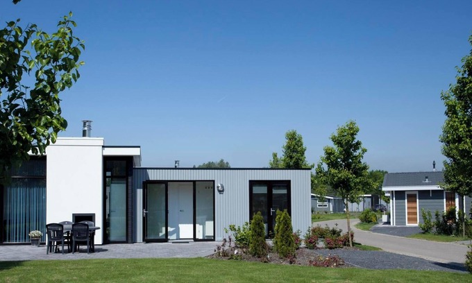 Velsen-Zuid Casa | Chalet with 2 bedrooms and a terrace
