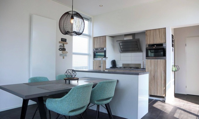 Hulshorst Casa | Chalet with 2 bedrooms and a terrace