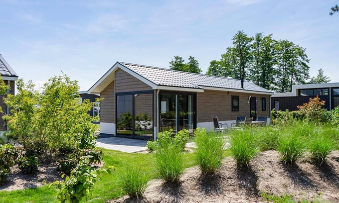 Hulshorst Casa | Chalet with 2 bedrooms and a terrace