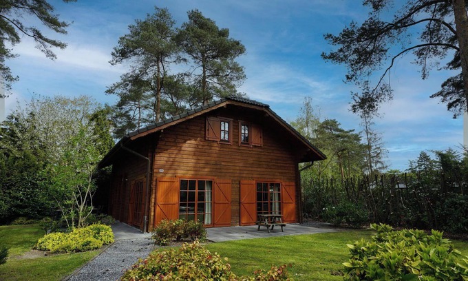 Lochem Casa | Chalet with 6 bedrooms and 2 parking spaces