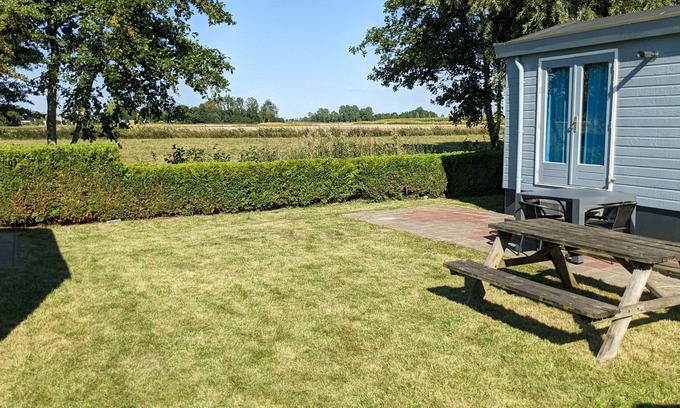 Menaldum Chalet De Esquí | Chalet with garden, views, wifi, Leeuwarden Franeker Harlingen