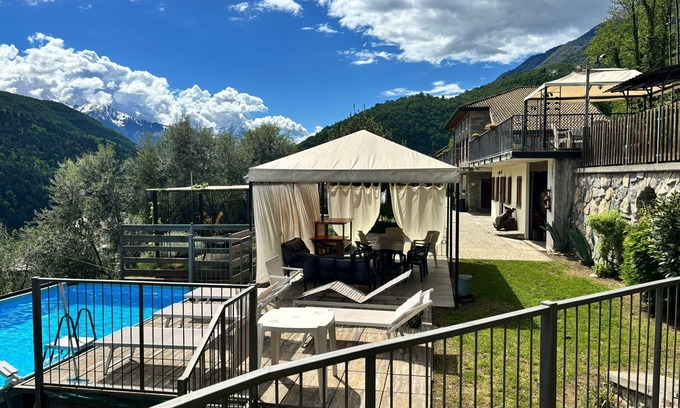 Ardenno Chalet De Esquí | CHALET CON PISCINA