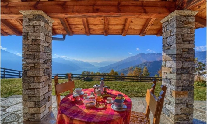 Peglio Chalet De Esquí | Chalet with wonderful lake view for max 5 people