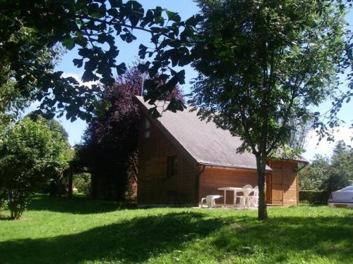 Mesples Casa | Chalets indépendants avec jardin, jeux pour enfants et terrasse proche de Montluçon - FR-1-489-401