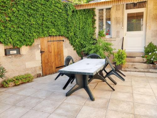 Lignieres-de-Touraine Casa | Chaleureuse Maison de Campagne avec Terrasse et Cheminée