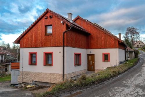Hluboka Casa | Chaloupka Borůvka