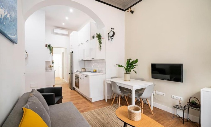 Trafalgar Apartamento | Chamberi - Quiet flat, ideal for families CAS