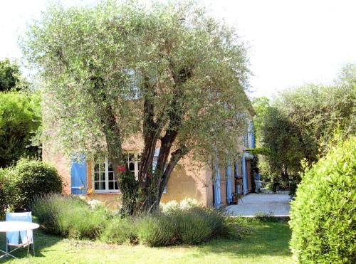 Le Rouret Casa | Chambre avec acces jardin et piscine. Weekend ou semaine.