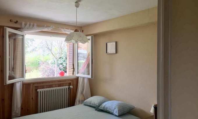 Charnay-les-Macon Casa | Chambre avec vue sur jardin