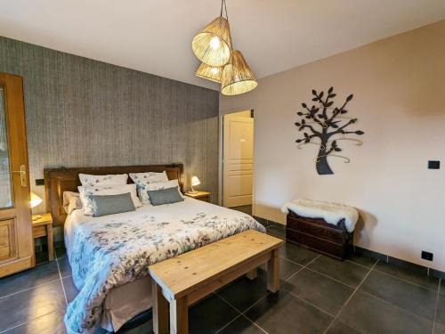 Saint-Privat-d'Allier Cama Y Desayuno | Chambre confortable avec Wi-Fi, parking et espace bien-être inclus - FR-1-582-485