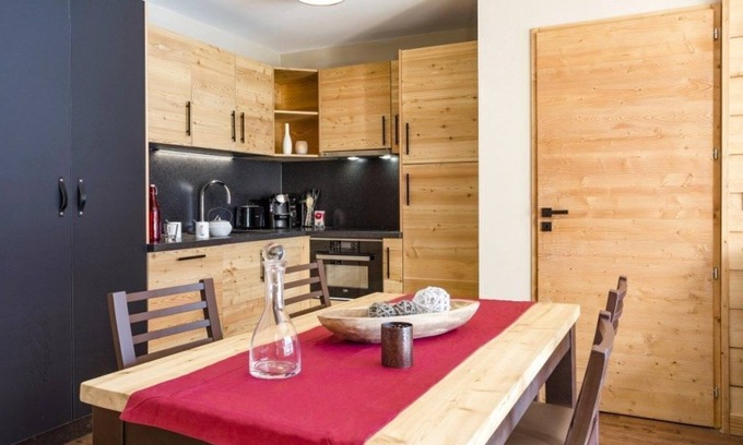 Les Boisses Condominio | Chambre Confortable avec une Cheminée + Parfait pour les Skieurs | Vos Prochaines Vacances de Ski