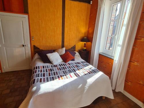 Bonnee Cama Y Desayuno | Chambre cosy à la ferme avec terrasse, parking et cuisine d'été - FR-1-590-476