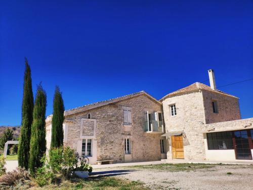 Rochefort-du-Gard Apartamento | Chambre cosy avec terrasse sur la colline boisée, parking privé, jardin, calme, climatisation, 10 mn pont du Gard num7