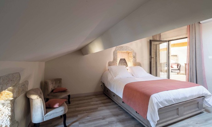 Berrias-et-Casteljau Cama Y Desayuno | Chambre D'hôtes La Mansarde - L'antre de Pierres - Ardèche Méridionale