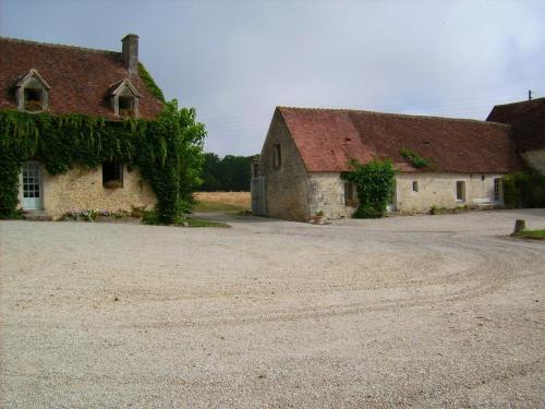 Le Pin-la-Garenne Cama Y Desayuno | Chambre d'hôte au domaine de la Miottiere