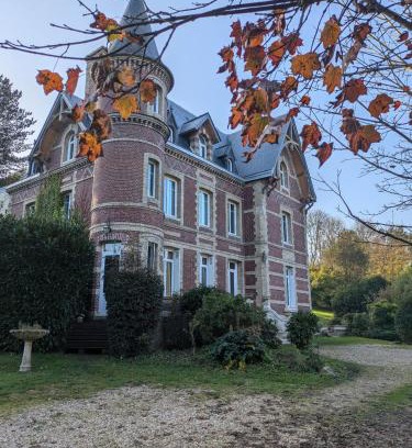 Saint-Aubin-Epinay Cama Y Desayuno | Chambre d'hôte - petit château à la campagne