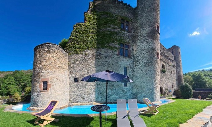 Belcastel Cama Y Desayuno | Chambre d'Hôtes au Château de Belcastel