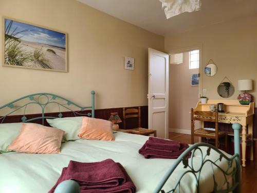 Arnieres-sur-Iton Cama Y Desayuno | Chambre d'hôtes Les Glycines et petit déjeuner
