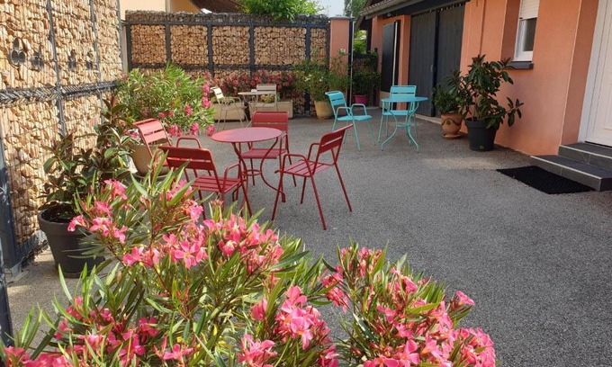 Druillat Cama Y Desayuno | Chambre D´hôtes Léonie & Restaurant