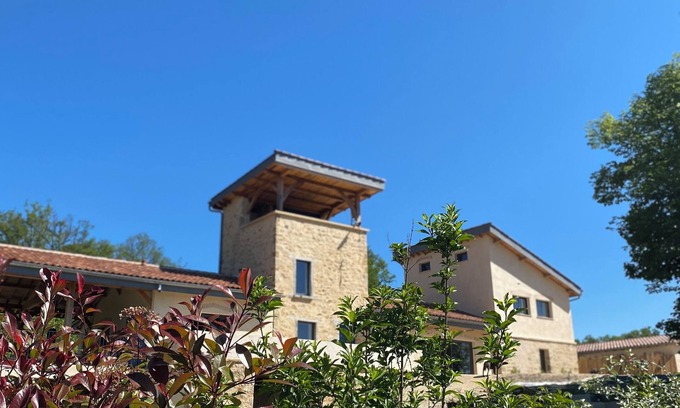 Figeac Cama Y Desayuno | Chambre D'hôtes SPA Privatif La Tour du Laurensou Figeac La Campagne en Ville