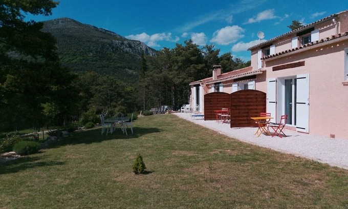 La Bastide Cama Y Desayuno | Chambre d'Hôtes at 1035m altitude - 30 min from the Verdon Gorges and lakes