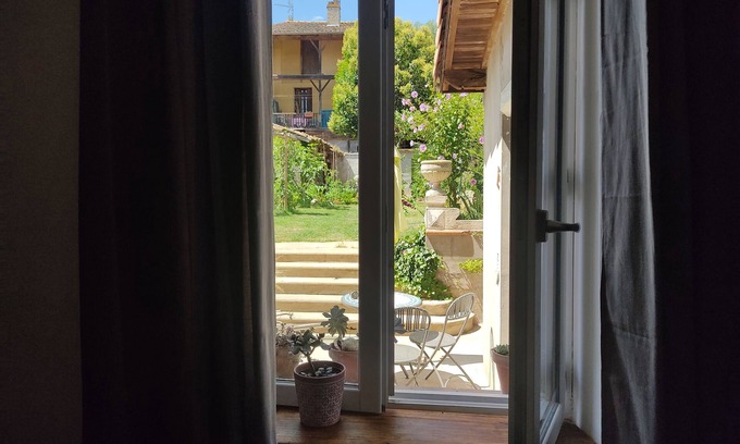 Moissac Cama Y Desayuno | Chambre des Bois - Ground floor - shared bathroom - 5 minutes from the center