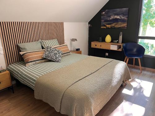 Bacilly Casa | Chambre du mont saint Michel