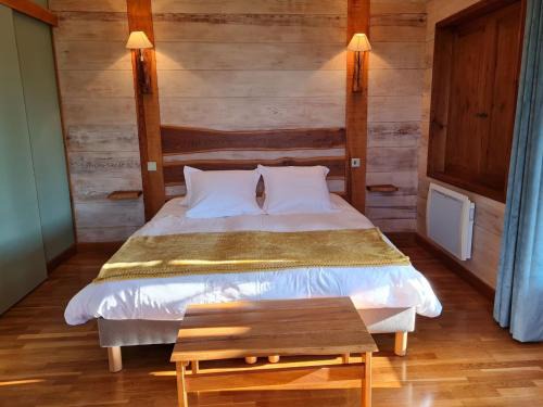 Vitry-aux-Loges Cama Y Desayuno | Chambre familiale au cœur de la nature avec jardin et piscine privée, idéale pour explorer le Loiret - FR-1-590-265