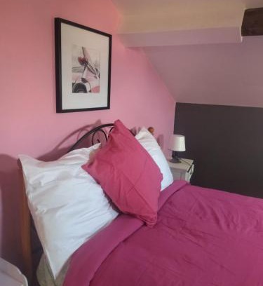 Stains Casa | Chambre Pinky Elisabeth proche Paris