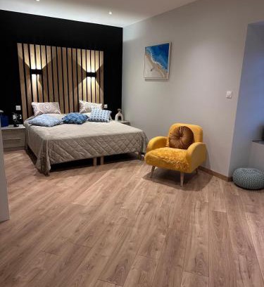 Domagne Casa | Chambre privée avec salle de bain