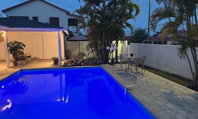 Belcourt Cama Y Desayuno | Chambre Studio Confort, Plein Centre, Accès Piscine, Idéal Pour Couple