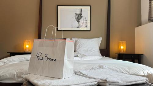 Collonges-au-Mont-d'Or Cama Y Desayuno | Chambre Univers Bocuse - à 200 m de la Légende
