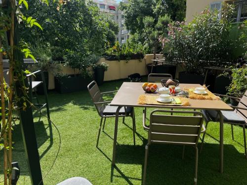 Gambetta Cama Y Desayuno | Chambre Vue Jardin Alsace Lorraine Victor Hugo