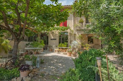 Chateauneuf-de-Gadagne Cama Y Desayuno | CHAMBRES D'HÔTES L'Oréliane en Provence Adults Only