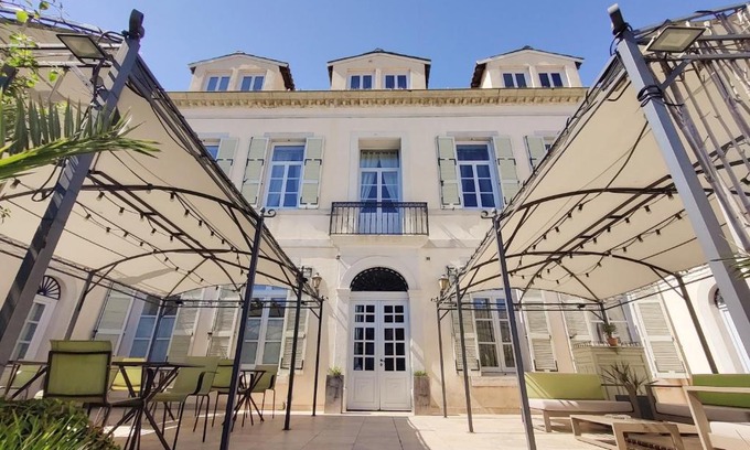 Meze Casa | Chambres d'hôtes - Bed and Breakfast Les Palmiers
