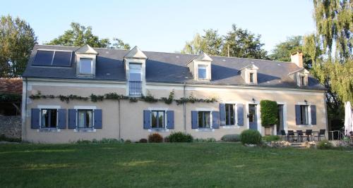 Marigne-Laille Cama Y Desayuno | Chambres d'hôtes chez l'habitant, circuit 24h, Pôle Européen du Cheval, etc