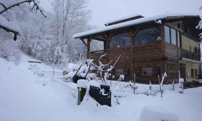Morillon Cama Y Desayuno | Chambres d'Hôtes Chalet de la Source