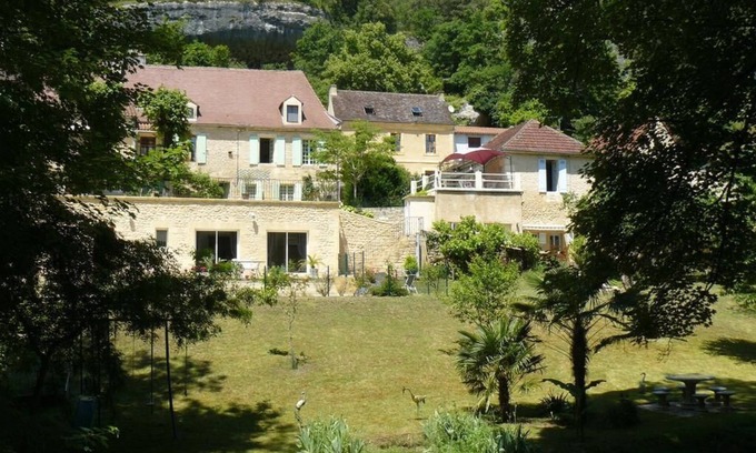 Les Eyzies Casa | Chambres D'hôtes & Gites Pouget