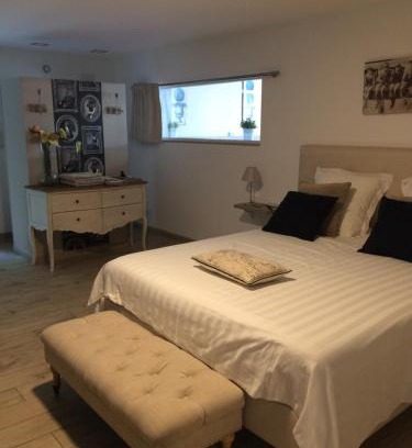Luceau Cama Y Desayuno | Chambres d hotes Couette et Campagne
