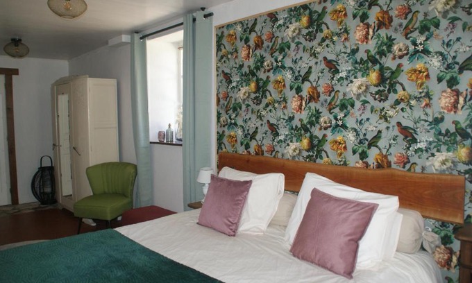Bouhy Cama Y Desayuno | Chambres d'Hotes Raviere