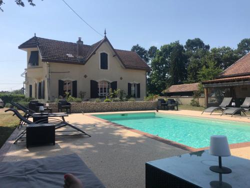 Captieux Casa | Chambres d´hotes VILLA CAPSYLVAINE
