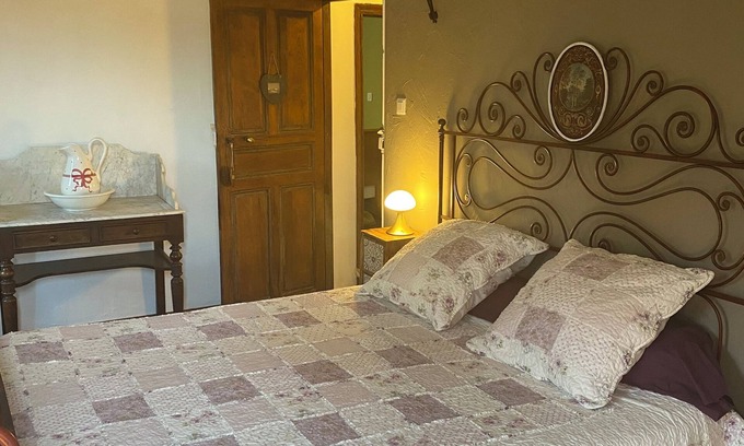 Verdese Cama Y Desayuno | Chambres et Table D'hôte au Cœur de la Castagniccia Dans une Bâtisse du Xviii S