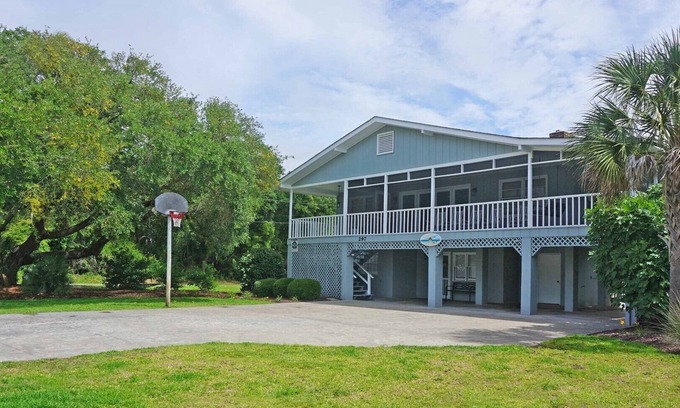 North Litchfield Beach Casa | Champagne Shores Dog Friendly, 2 Full Kitchens