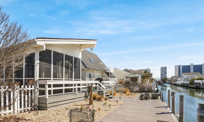 North Ocean City Casa | Canal Boya Rd, 3 dormitorios / 2 baños casa frente al Canal unifamiliar en la zona alta OCMD