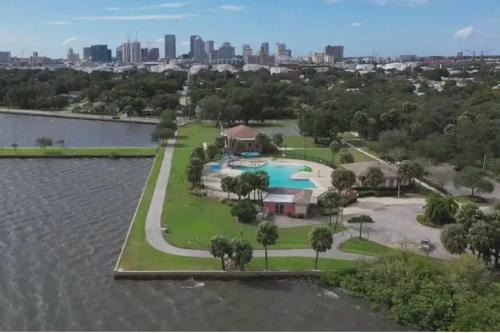 Tampa Casa | Channel Side,Down Town Tampa ,Ybor Palmetto Beach with pickle ball court