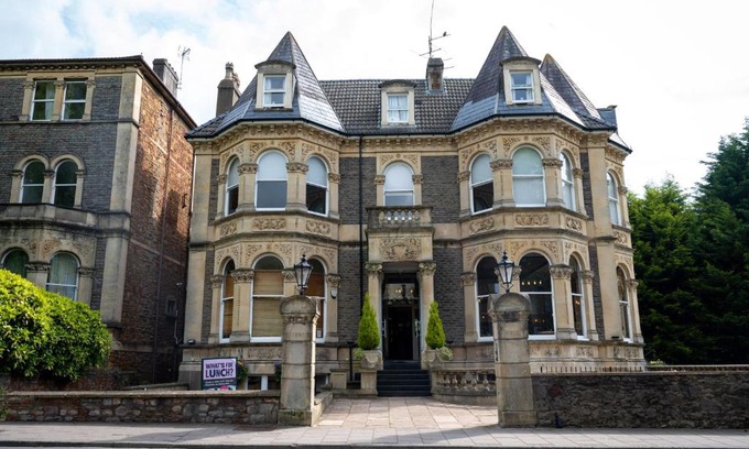 Clifton Hotel | Channings Hotel by Greene King Inns