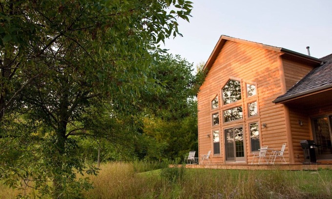 Sturgeon Bay Cabina | Chanticleer Cabins Evergreen Cabin