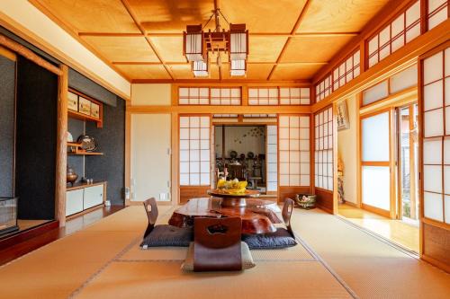 Higashi-osaka Casa | 潮宿enjoykeys A private rental space with a Japanese garden
