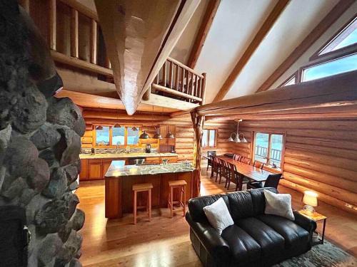 Shingleton Casa | Chapel Forest Cabin