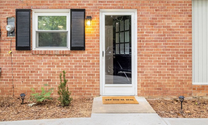 Chapel Hill Casa | Chapel Hill Nature Retreat with Room for the Entire Family